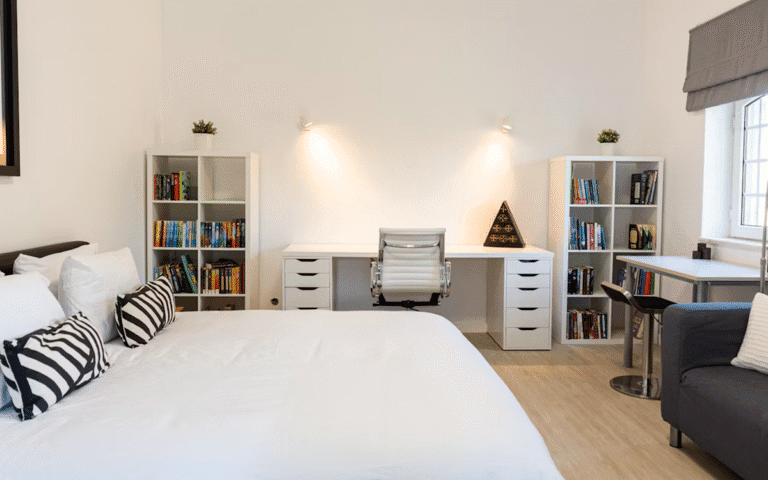 Stunning Bedroom Shelving Concepts That Feel So Modern