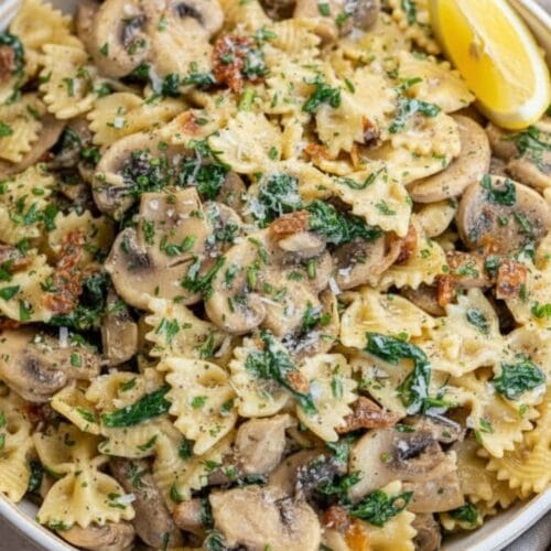 Creamy Spinach Mushroom Pasta Easy & Delicious