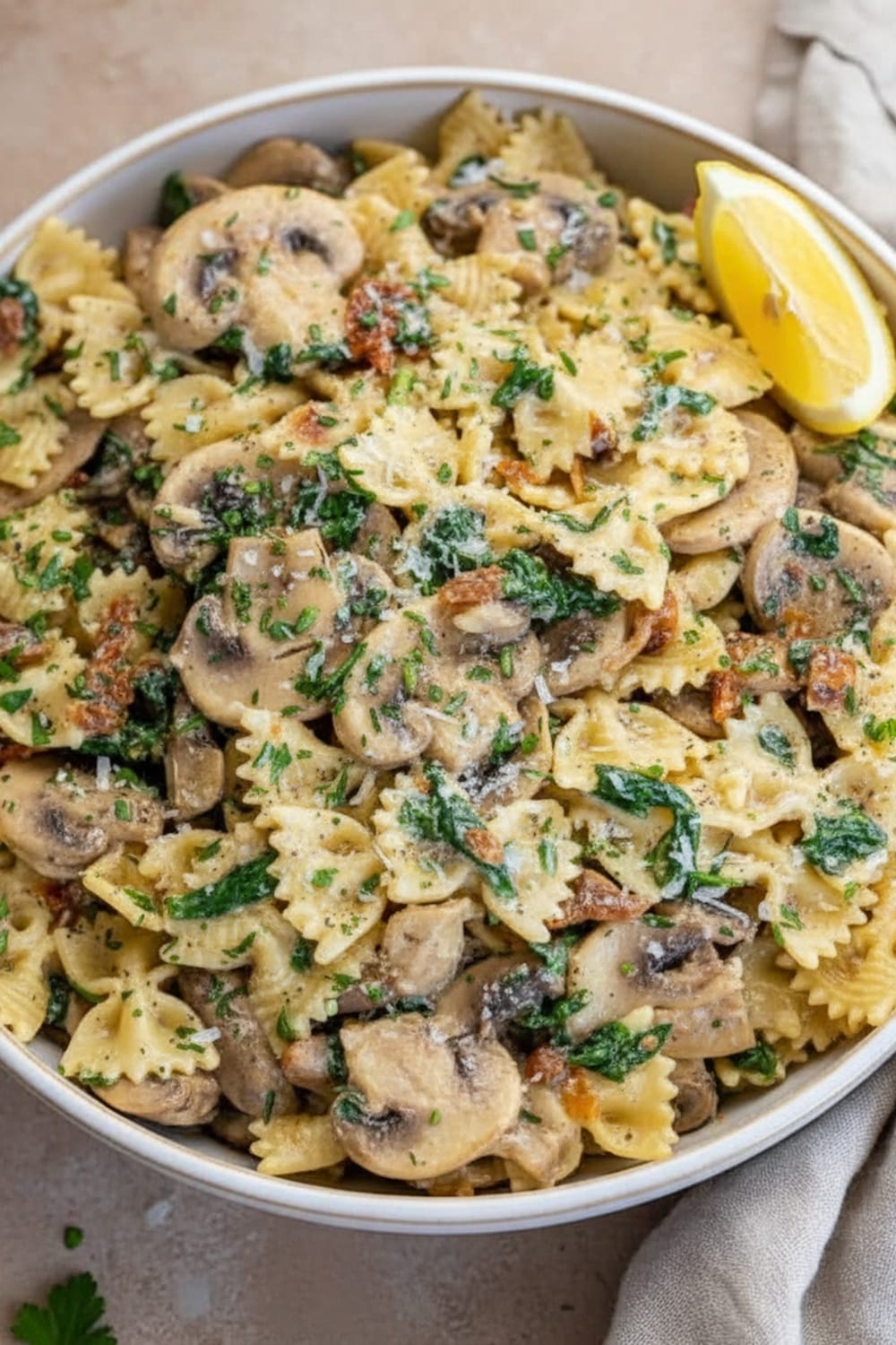 Creamy Spinach Mushroom Pasta Easy & Delicious