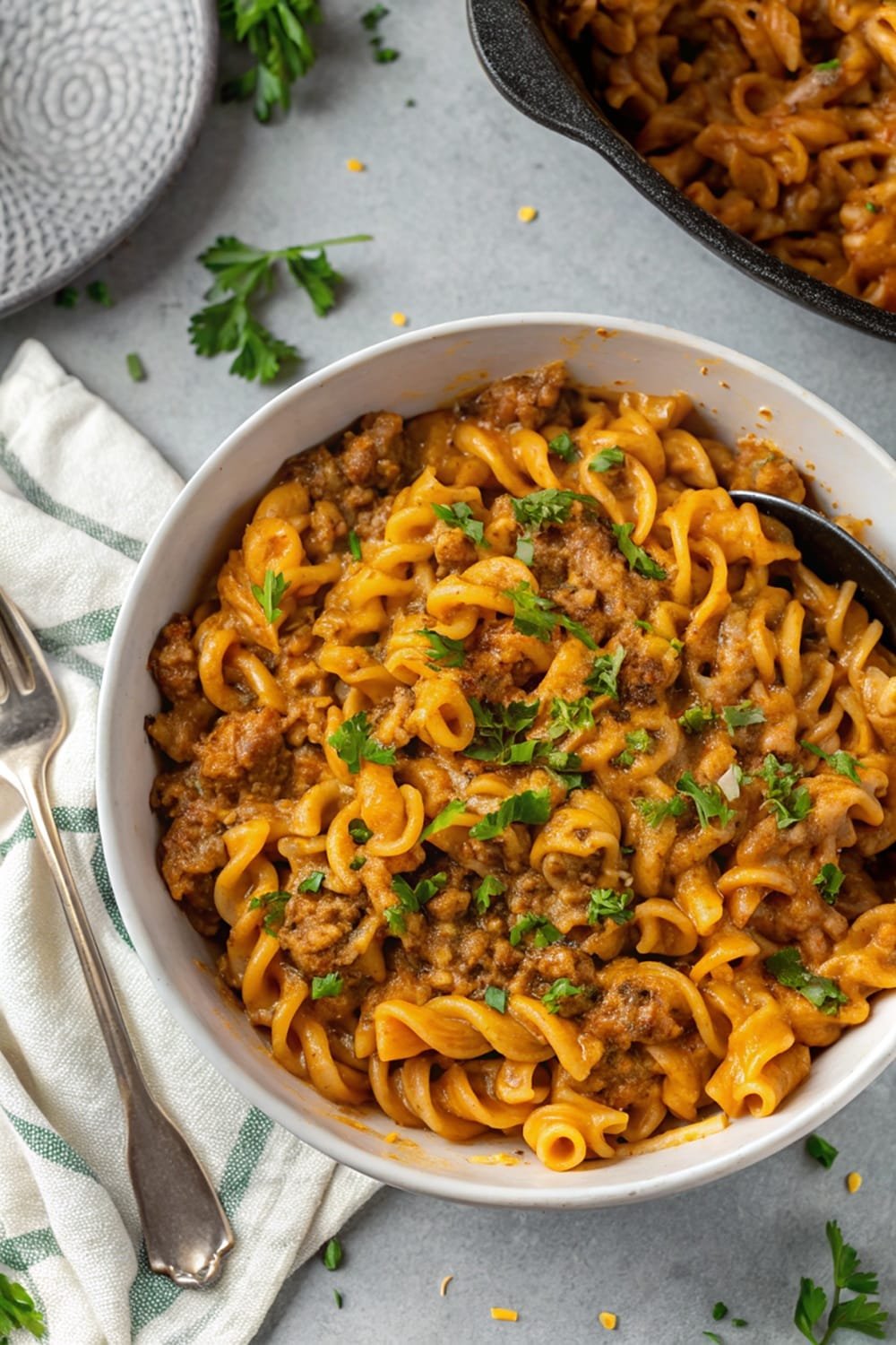 Mouth Watering! One-Pot Vegan Hamburger Helper Cheeseburger Pasta